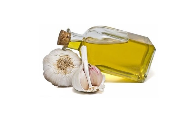 olive-oil-and-garlic