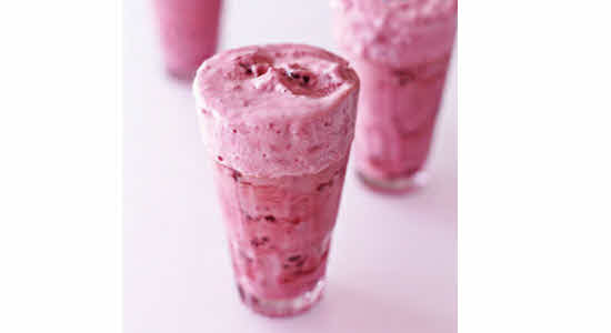 mixed-berry-and-cottage-cheese-shake