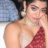 Rashmika-mandanna-navel-saree-8